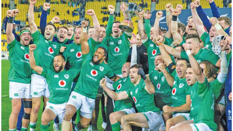 Ireland’s players celebrate beating New Zealand