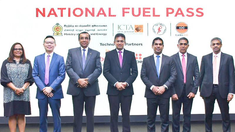 Amali Nanayakkara, Group Chief Marketing Officer of Dialog Axiata PLC, Hong Zhou Wong, Group Chief Financial Officer, Dialog Axiata PLC, Jayantha De Silva, Chairman, ICTA, Supun Weerasinghe, Group Chief Executive, Dialog Axiata PLC, Hon. Kanchana Wijesekera, MP, Minister of Power and Energy, Mapa Pathirana, Secretary to the Ministry of Power and Energy and Shevan Goonetilleke, CEO, MillenniumIT ESP.