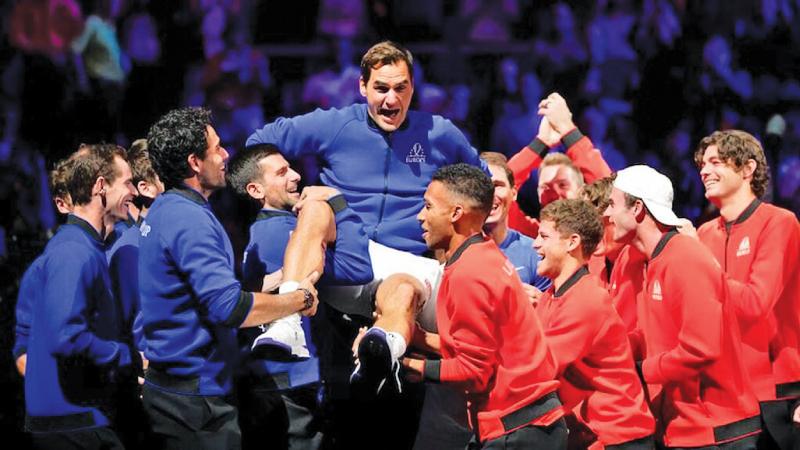 Roger Federer gets a farewell lift