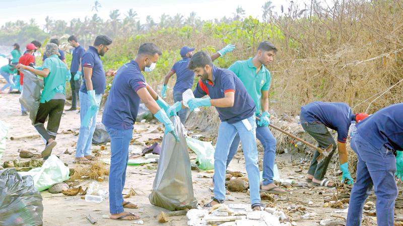 CDB employees joined in cleaning one of Sri Lanka’s most heavily polluted coastal beaches with the aim of preserving it for the future generations.