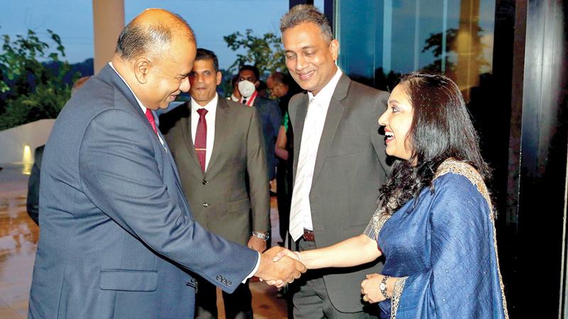 Ms. Dulani Fernando and Heshana Kuruppu welcome the chief guest.