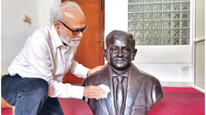 The final touchup made by sculptor Gautam Pal, before installing the bust of Sir D.B. Jayatilaka at the premises of the High Commission of Sri Lanka in New Delhi.