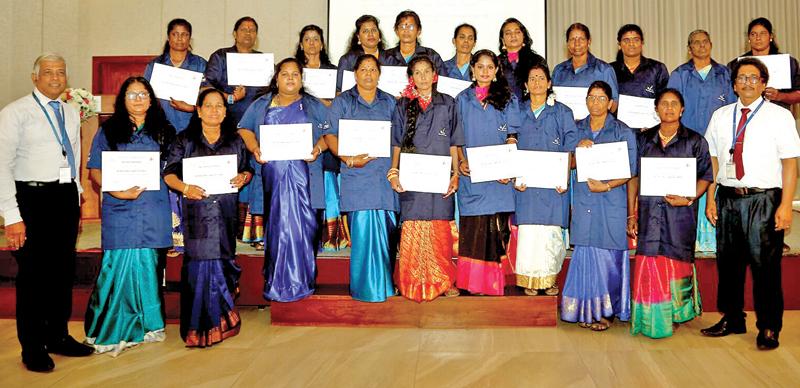 The women mechanics who received certificates