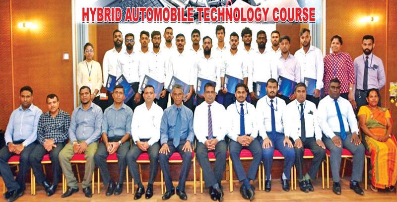 The management of VTA, Kandy region and PLC officials with the scholarship beneficiaries