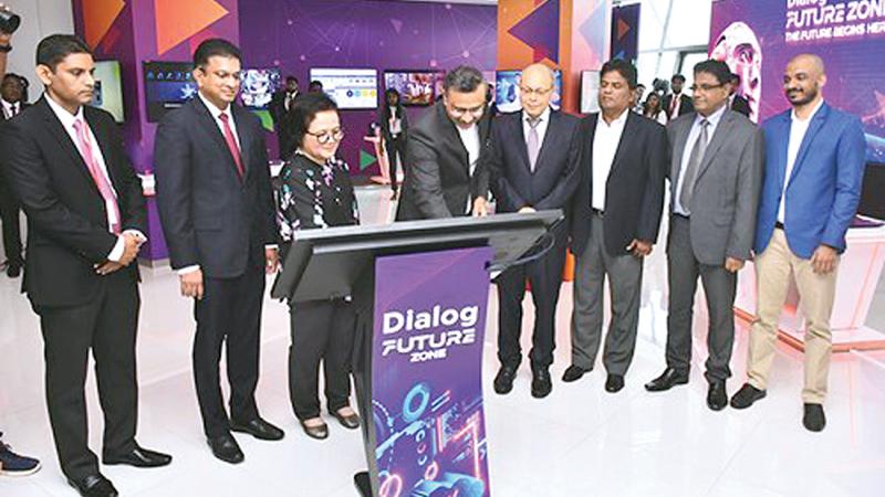 Group CEO, Dialog Axiata Supun Weerasinghe and officials of Lotus Tower at the launch of the Future Zone at Lotus Tower