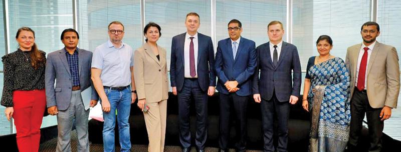 The Russian delegation with BOI Chairman Dinesh Weerakkody, Director General M. Weerakone and officials.
