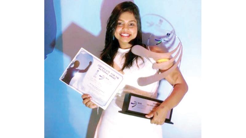 MD Vindya Perera with the award