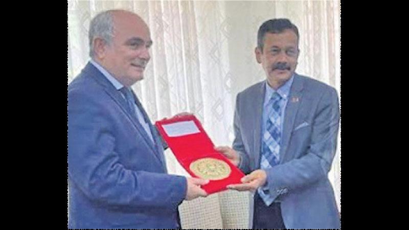 Ambassador of Russia Levan S. Dzhagaryan with CP Governor Lilith U. Gamage in Kandy