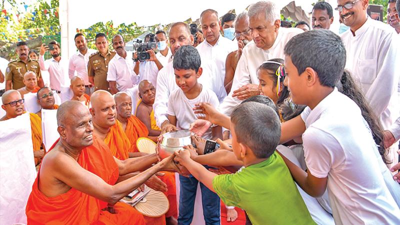 Children taking part in the National New Paddy Harvest Festival on the invitation of  President Ranil Wickremesinghe. Pic: Courtesy PMD