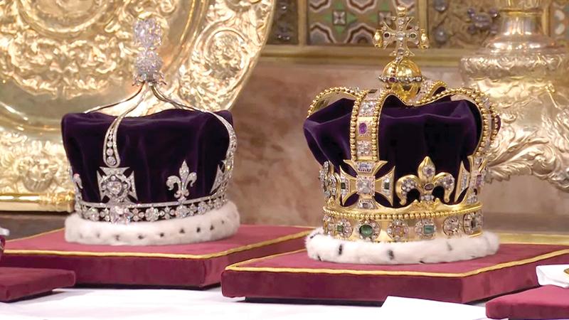 The Crowns for King and Queen