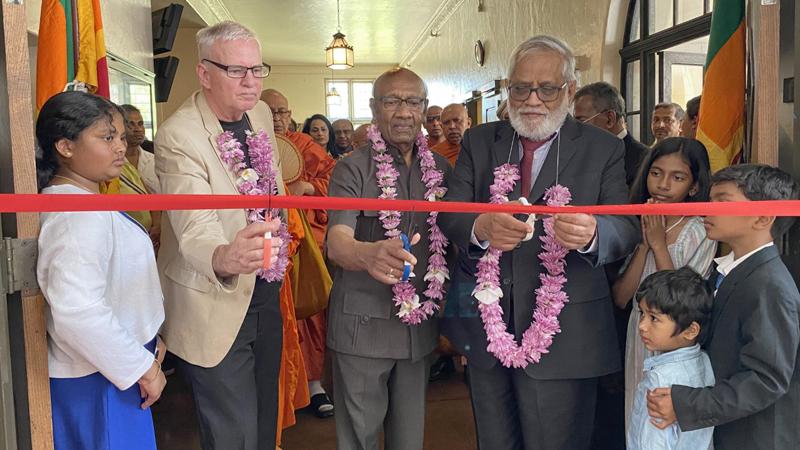 Prof. Glen MacDonald, Dr. Nandi Jasentuliyana and Dr. Lalith Sumanadasa opening the exhibition