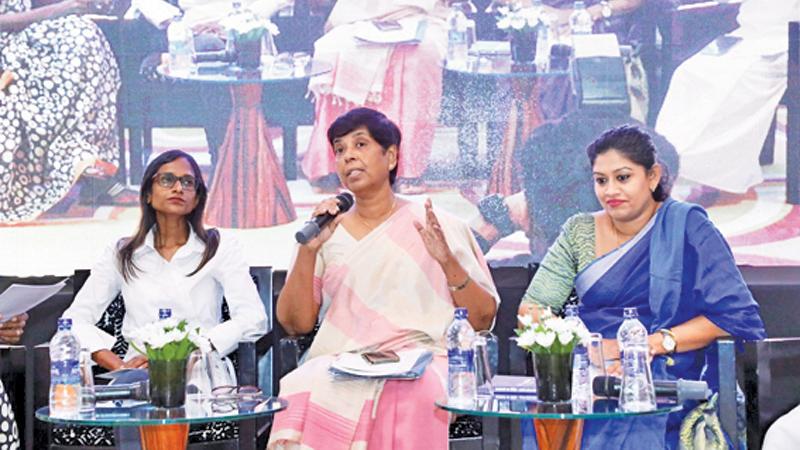 Chairperson of the Women Parliamentarians’ Caucus Dr. Sudarshini Fernandopulle addressing the panel discussion at the workshop on Gender sensitive and Inclusive Media Reporting. Former member of the Moratuwa Municipal Council, Attorney-at-Law Ms. Lihini Fernando, News Editor of Ceylon Today Ms.Methmali Dissanayake and Parliamentarian Eran Wickramaratne were also present.