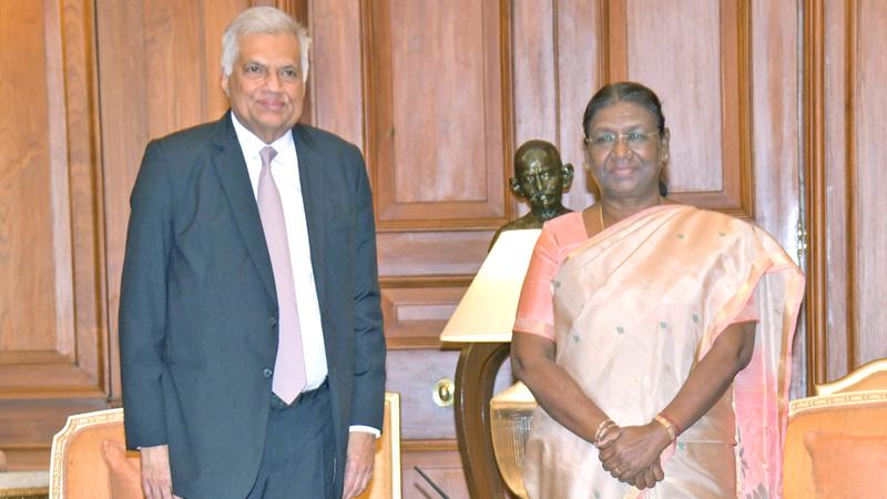 President Ranil Wickremesinghe with  Indian President Droupadi Murmu.
