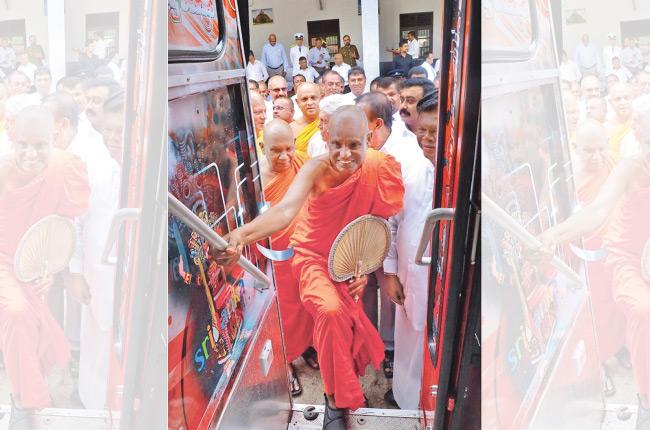 Anuradhapura Atamasthanadhipathi, Ven.Pallegama Hemarathana Nayaka Thera, Chief incumbent of Lankaramaya Anuradhapura Ven. Ralapanawe Dhammajothi Thera, Chancellor of the Rajarata University and Chief incumbent of Ruwanweli Maha Seya Pandith Ven. Eethalawatunawewe Gnanatilake Nayaka Thera, Chief incumbent of Mirisawatiya temple Ven. Walihene Sobhitha Thera  and Transport, Highways and Mass Media Minister Dr. Bandula Gunawardhana inaugurated the bus service at the Anuradhapura railway station yesterday. 