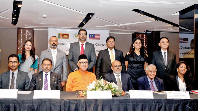 Malaysia High Commissioner Badli Hisham Adam with the office-bearers of the SLMBC. Pic:  Ruzaik Farook  