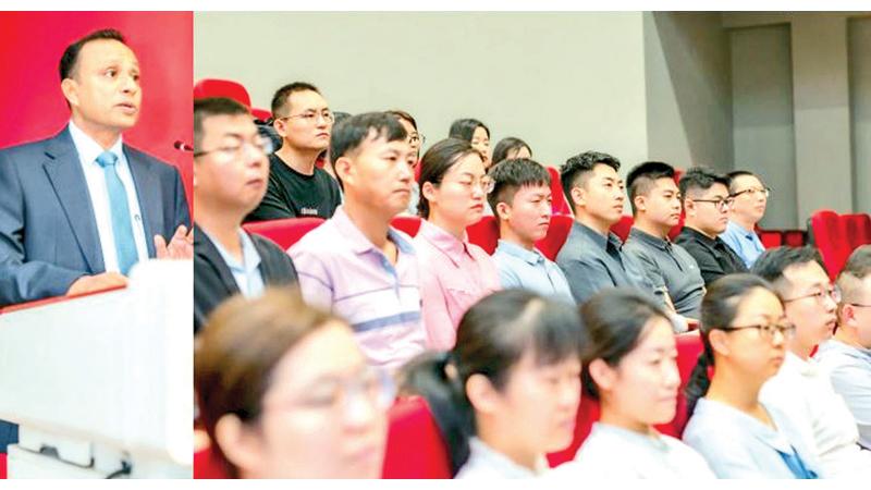 FHSS Dean Prof. Shirantha Heenkenda addressing the Chinese students who are pursuing Master  of Economics at the University of Sri Jayewardenepura.